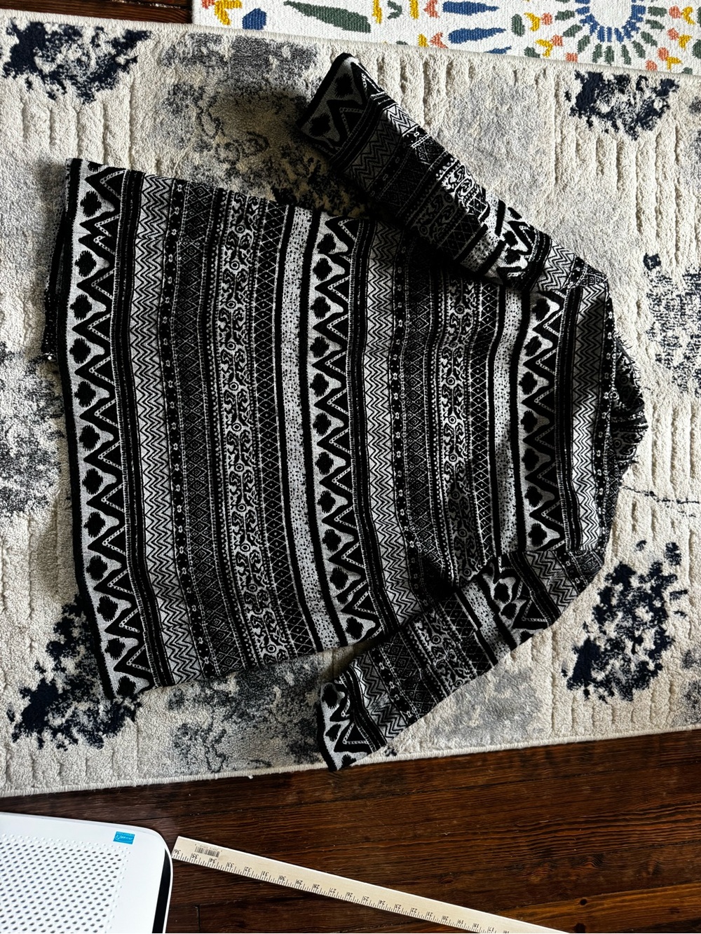 Ivanka Trump Black and White Patterned Knit Cardigan - Picture 4 of 4
